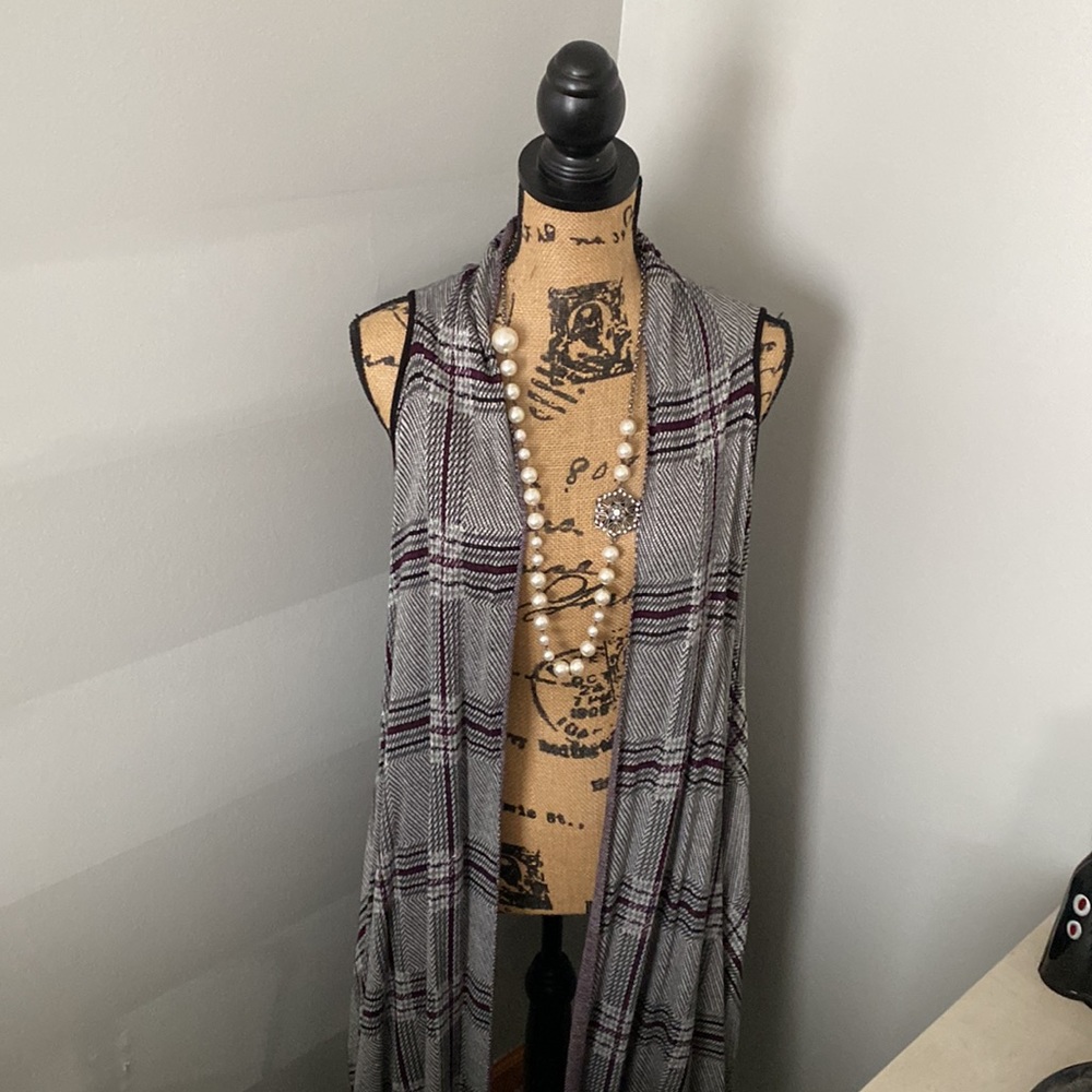 Plaid vest/scarf